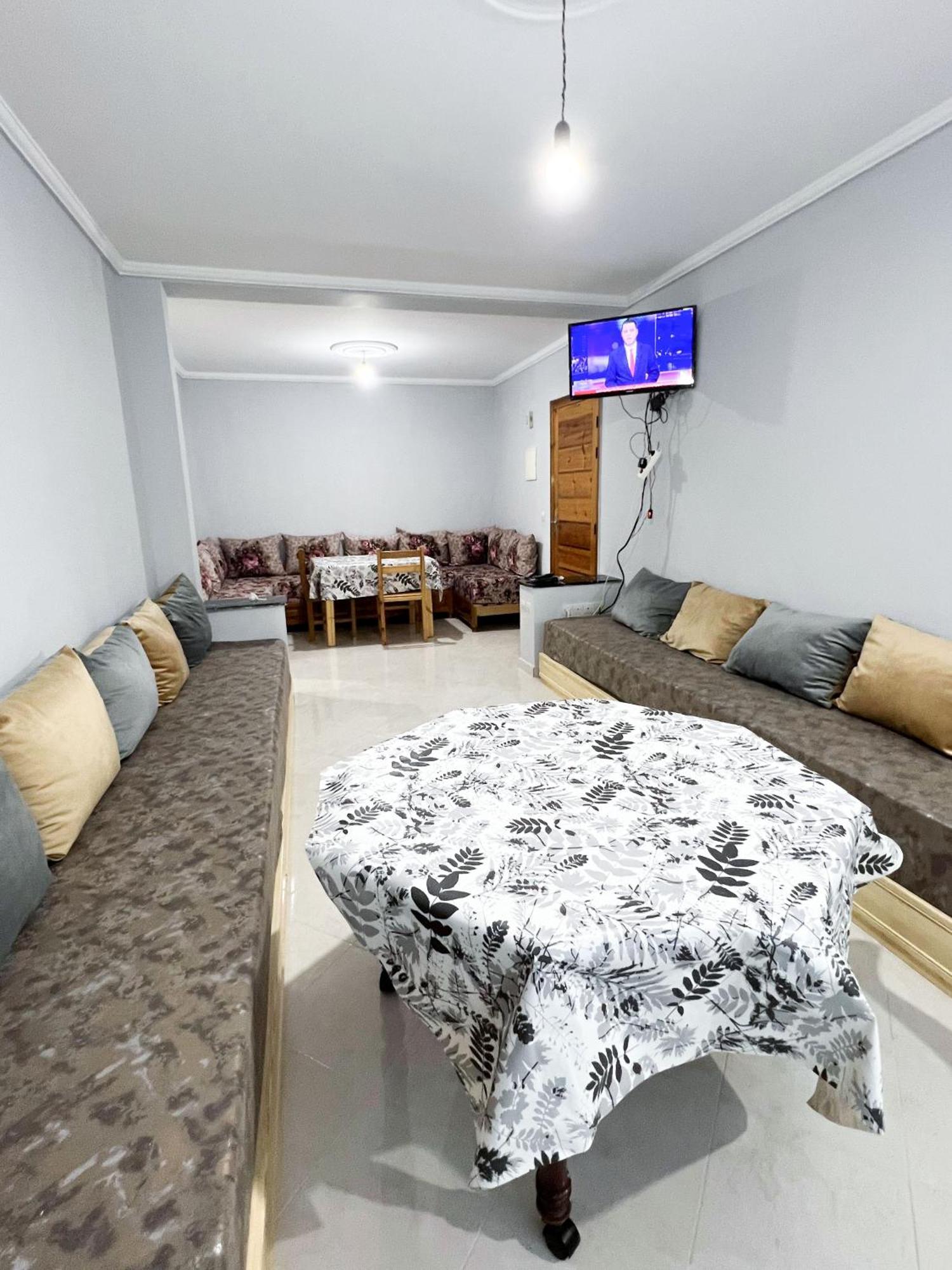 Apartamento Cozy With Balcony View